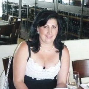 Meet your Posher, Adella